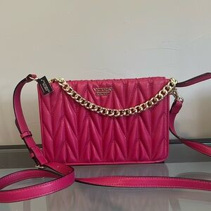 Pink Purse Victoria’s Secret Chevron Quilt
Bond Crossbody Bag New